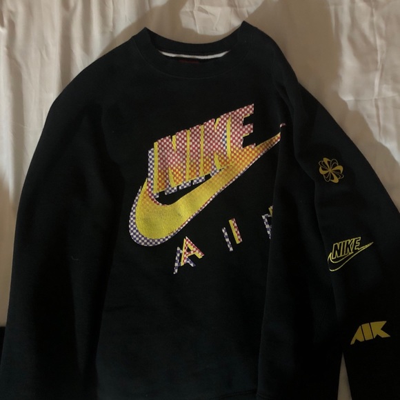 Nike Other - Nike crewneck